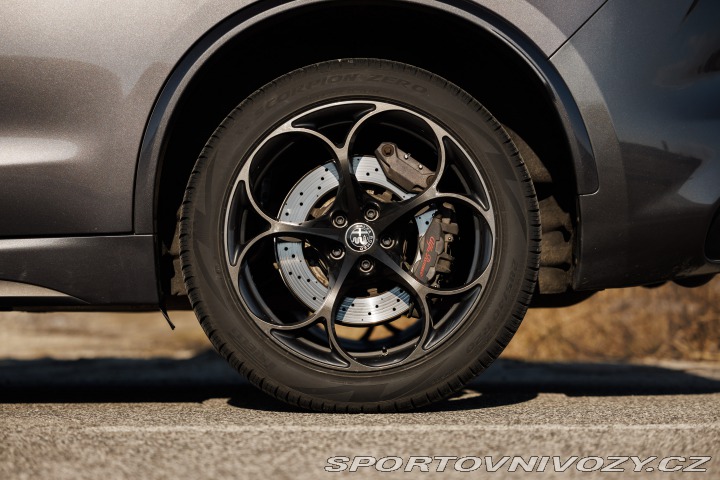 Alfa Romeo Stelvio Quadrifoglio 2018