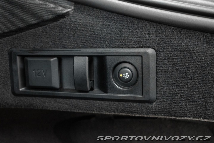 BMW 4 420d xD REZERVACE 2024