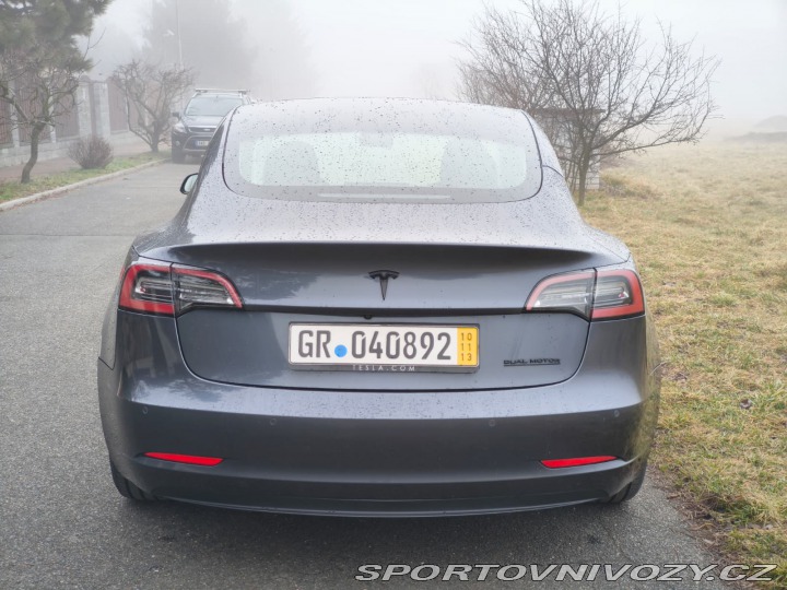 Tesla Model 3 2020