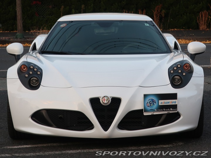 Alfa Romeo 4C  2015