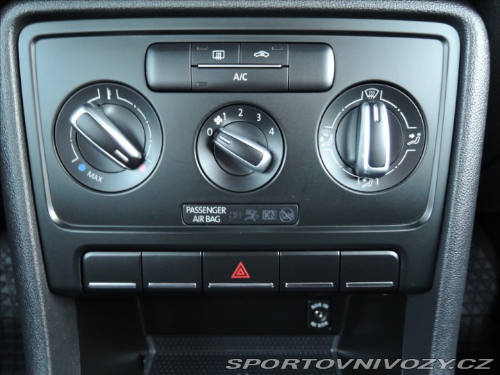 Volkswagen Beetle 1,2 i Servis ČR 112TKM 2012