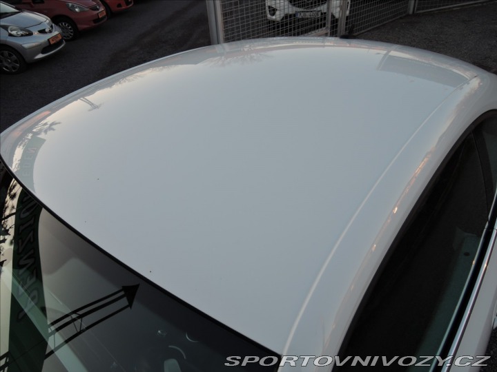 Volkswagen Beetle 1,2 i Servis ČR 112TKM 2012