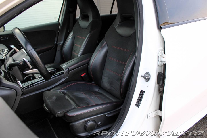 Mercedes-Benz A A250e AMG LINE AT8 / AJ 2020