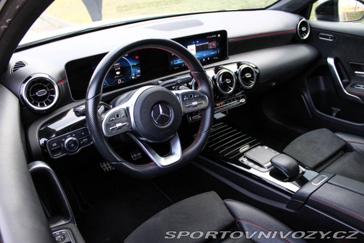 Mercedes-Benz A A250e AMG LINE AT8 / AJ 2020