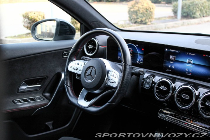 Mercedes-Benz A A250e AMG LINE AT8 / AJ 2020