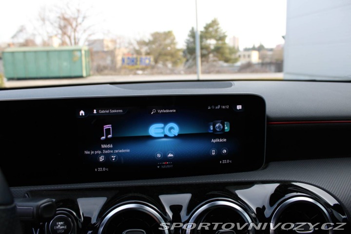 Mercedes-Benz A A250e AMG LINE AT8 / AJ 2020