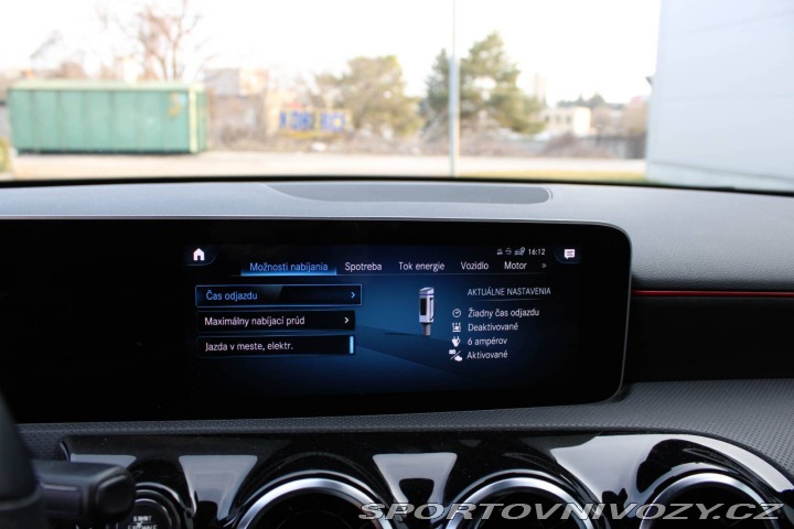 Mercedes-Benz A A250e AMG LINE AT8 / AJ 2020