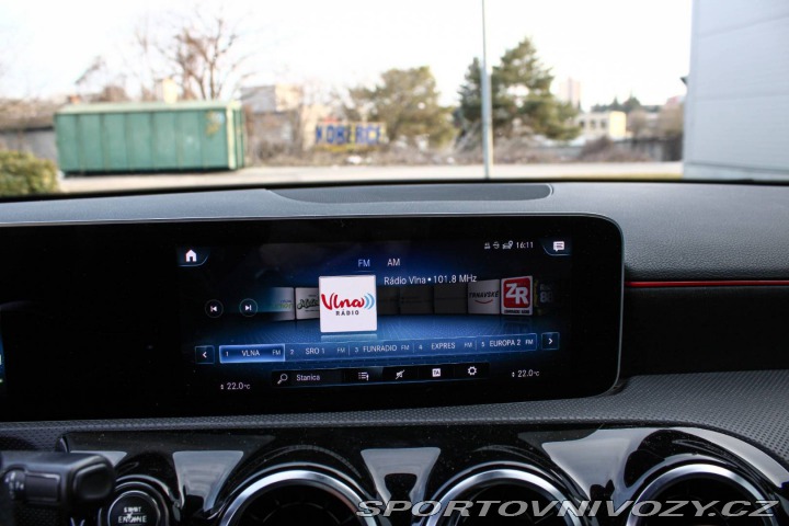 Mercedes-Benz A A250e AMG LINE AT8 / AJ 2020