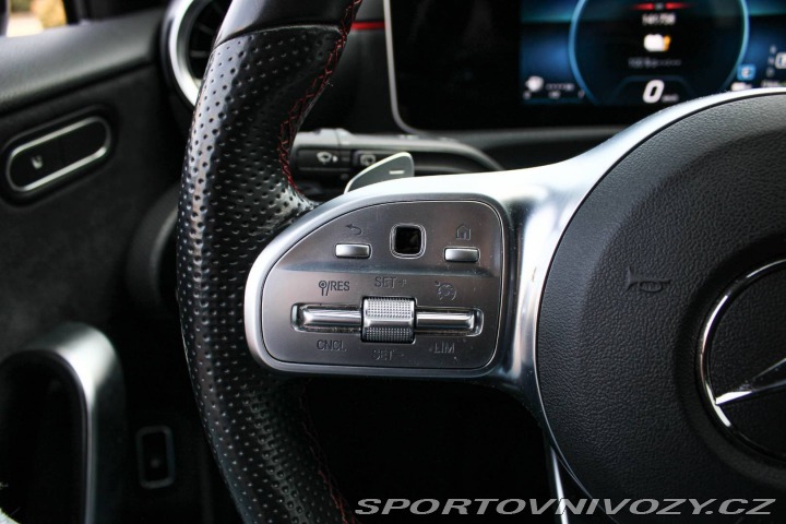 Mercedes-Benz A A250e AMG LINE AT8 / AJ 2020