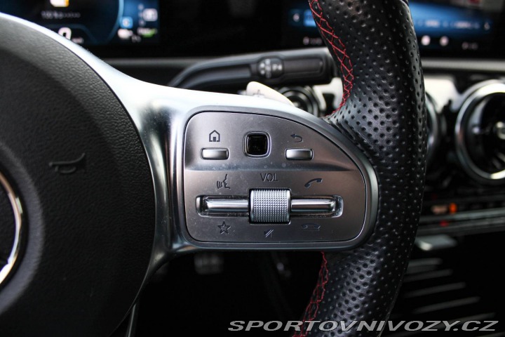 Mercedes-Benz A A250e AMG LINE AT8 / AJ 2020