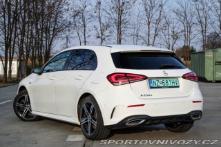 Mercedes-Benz A A250e AMG LINE AT8 / AJ 2020