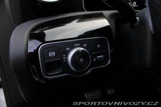 Mercedes-Benz A A250e AMG LINE AT8 / AJ 2020