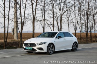 Mercedes-Benz A A250e AMG LINE AT8 / AJ 2020
