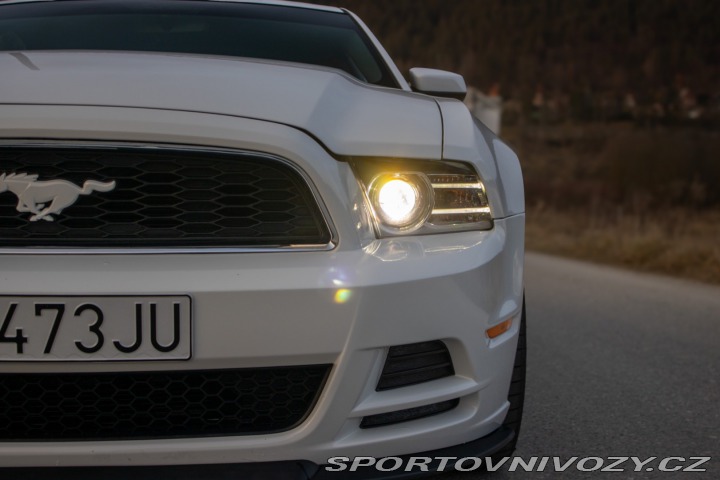 Ford Mustang 3.6 V6, 225kW, A/T, / A 2014