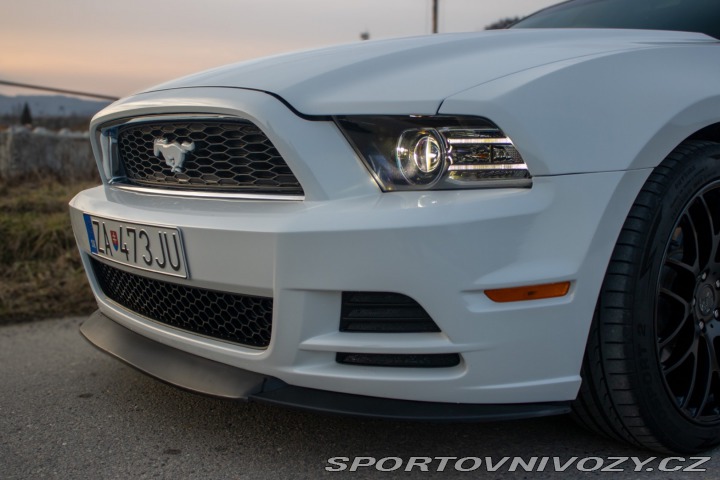 Ford Mustang 3.6 V6, 225kW, A/T, / A 2014
