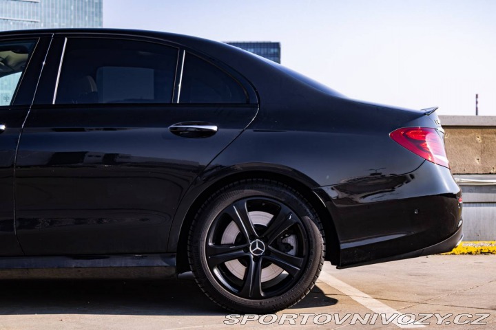 Mercedes-Benz E E400 4Matic 245kW / AMG 2018