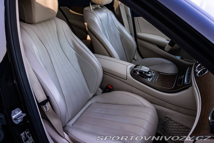 Mercedes-Benz E E400 4Matic 245kW / AMG 2018