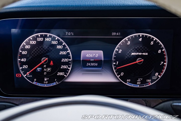 Mercedes-Benz E E400 4Matic 245kW / AMG 2018