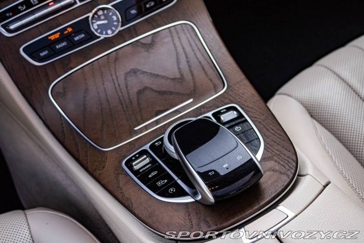 Mercedes-Benz E E400 4Matic 245kW / AMG 2018