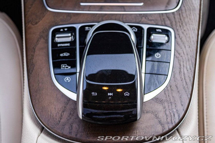 Mercedes-Benz E E400 4Matic 245kW / AMG 2018