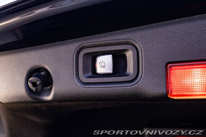 Mercedes-Benz E E400 4Matic 245kW / AMG 2018