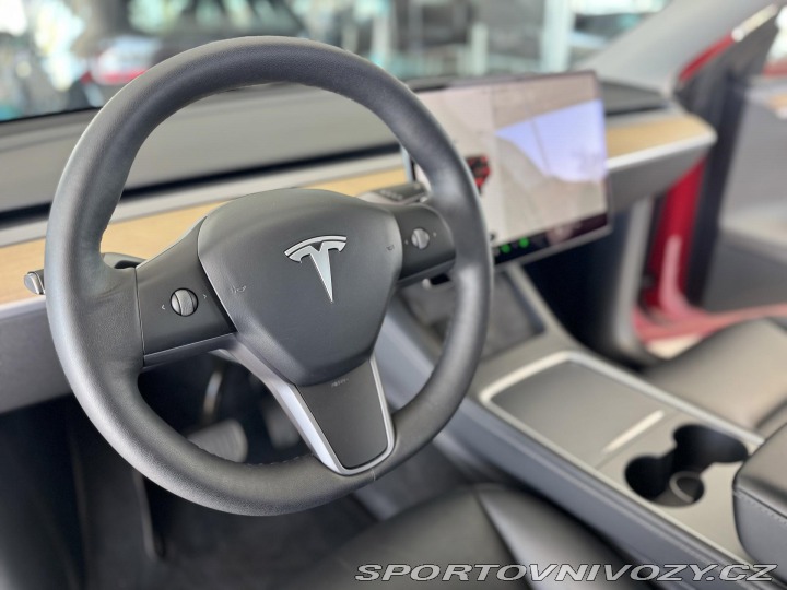 Tesla Ostatní modely Y Long Range 378kW*AWD*Ta 2022