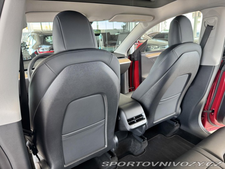 Tesla Ostatní modely Long Range 378kW*AWD*Tažn 2022