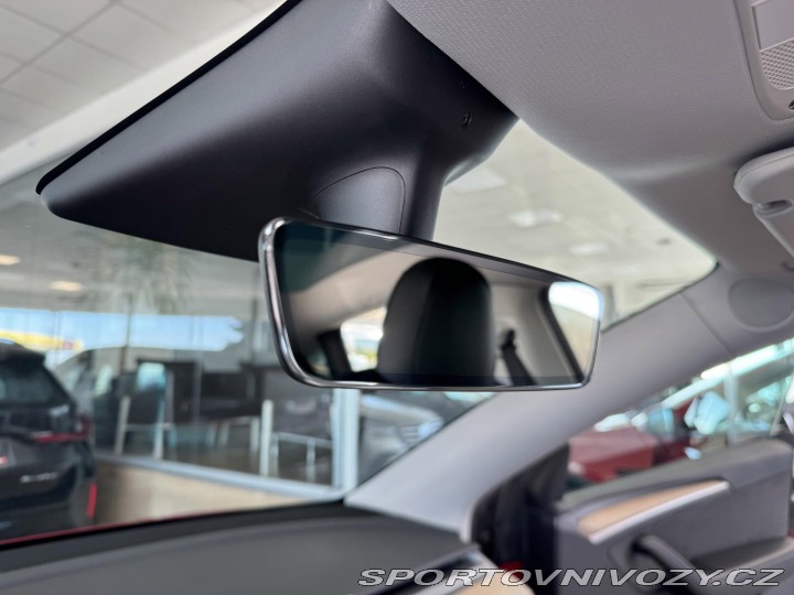 Tesla Ostatní modely Y Long Range 378kW*AWD*Ta 2022