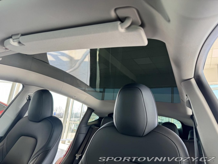 Tesla Ostatní modely Y Long Range 378kW*AWD*Ta 2022