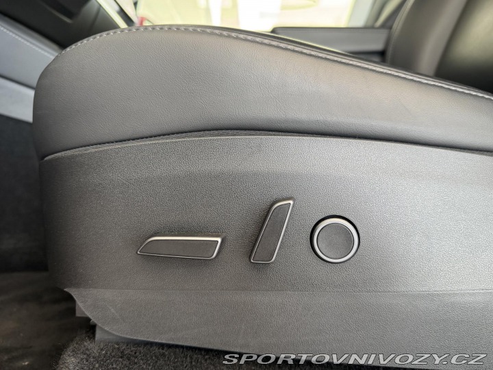 Tesla Ostatní modely Y Long Range 378kW*REZERV 2022