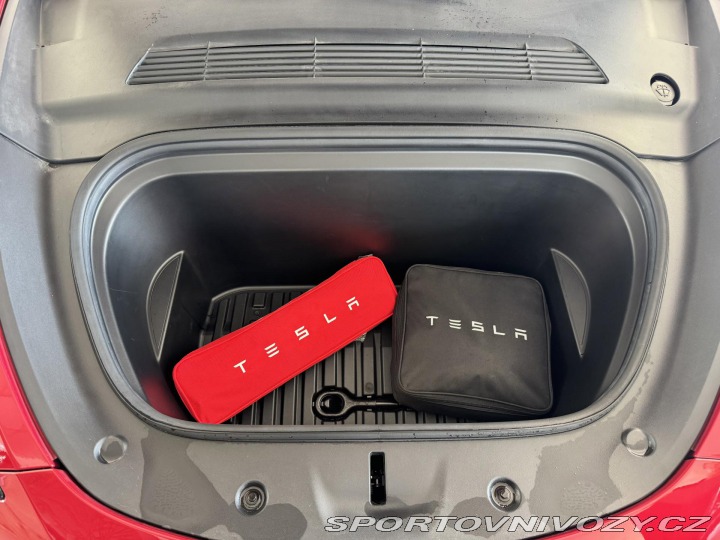 Tesla Ostatní modely Y Long Range 378kW*AWD*Ta 2022