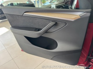 Tesla Ostatní modely Long Range 378kW*AWD*Tažn 2022