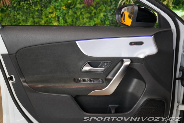 Mercedes-Benz A 180*AMG*KAMERA*LED*KEYLES 2020