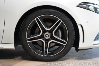 Mercedes-Benz A 180*AMG*KAMERA*LED*KEYLES 2020