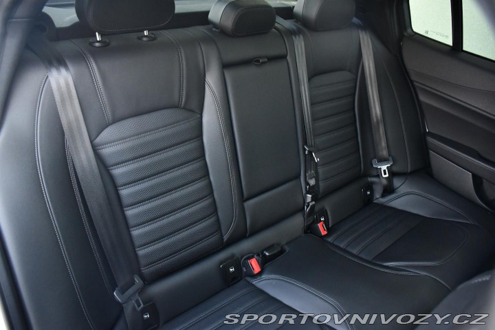 Alfa Romeo Giulia 2,0T 16V 206kW AT8-Q4 Vel 2024