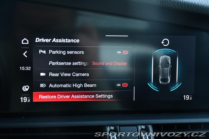 Alfa Romeo Giulia 2,0T 16V 206kW AT8-Q4 Vel 2024