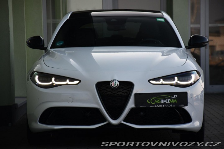 Alfa Romeo Giulia 2,0T 16V 206kW AT8-Q4 Vel 2024