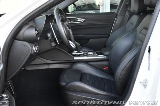 Alfa Romeo Giulia 2,0T 16V 206kW AT8-Q4 Vel 2024