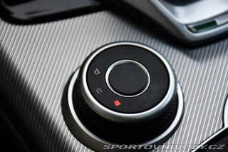 Alfa Romeo Giulia 2,0T 16V 206kW AT8-Q4 Vel 2024