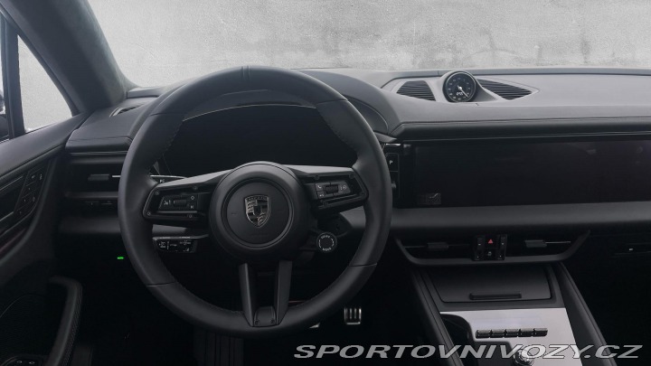 Porsche Macan Turbo 2025