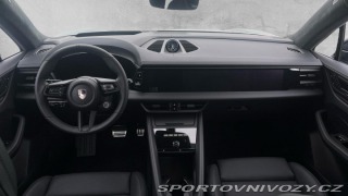 Porsche Macan Turbo 2025