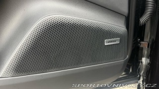 Porsche Macan Turbo 2025