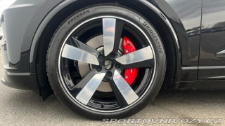 Porsche Macan Turbo 2025