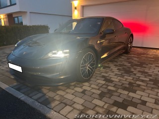 Porsche Taycan 4s