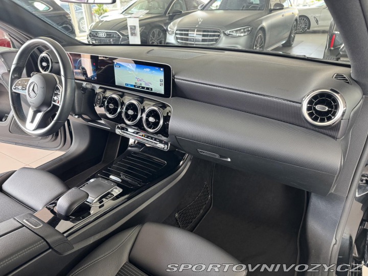 Mercedes-Benz A 200*Aut*120kW*LED*Navi*Ka 2019