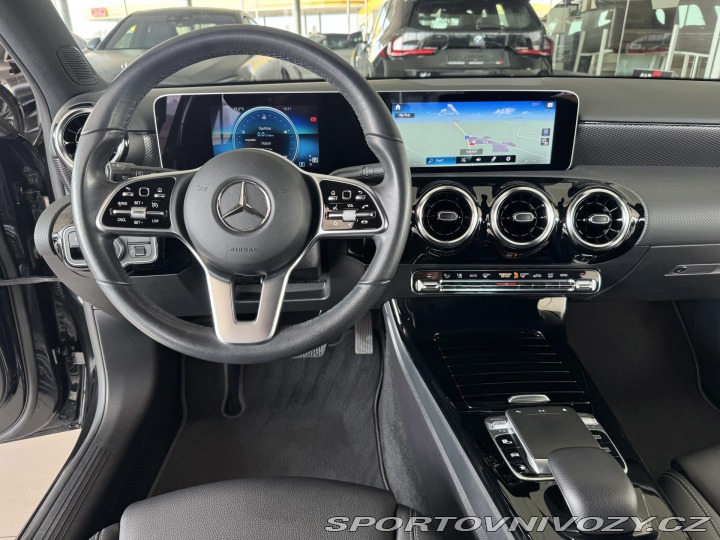 Mercedes-Benz A 200*Aut*120kW*LED*Navi*Ka 2019