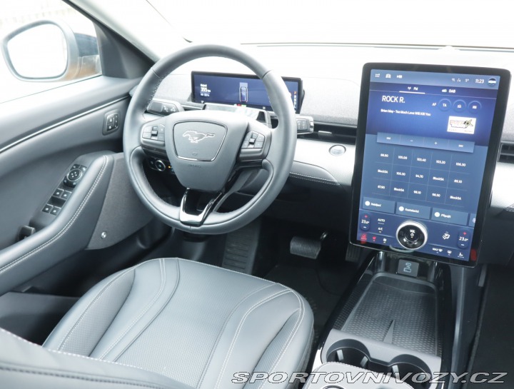 Ford Mustang Mach-E  Standard Range RW 2024