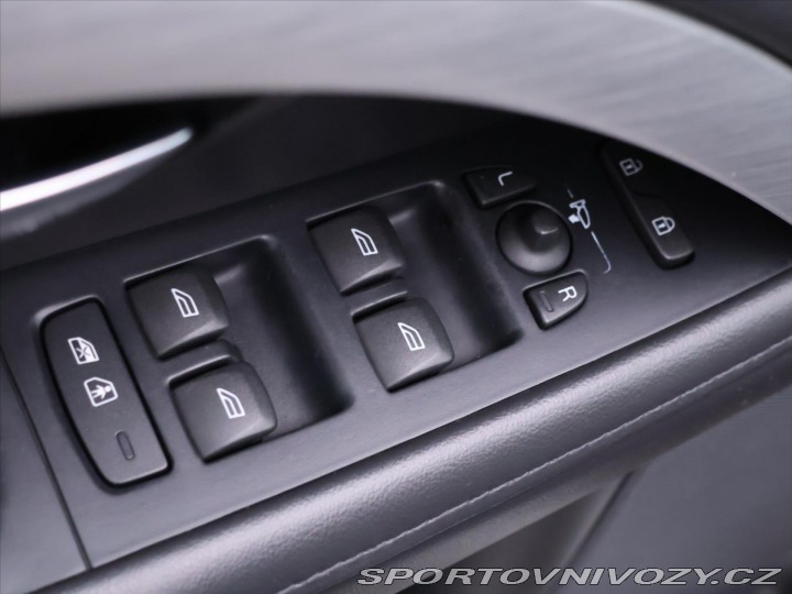 Volvo V70 2,4 D5 158 kW Summum 2013
