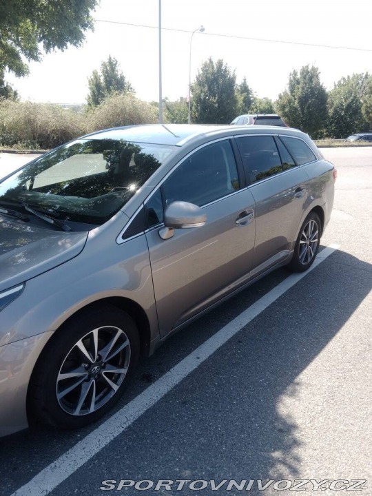 Toyota Ostatní modely Avensis 2,0   Prodám 2015
