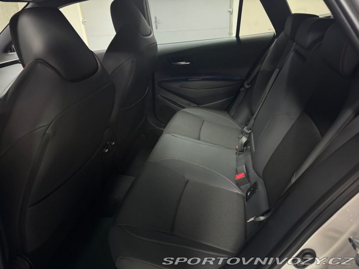 Toyota Corolla 2.0,Hybrid,GR SPORT Dynam 1800